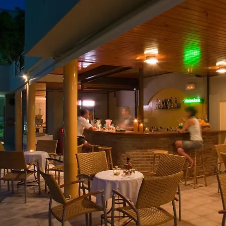 Casa Maria Apts פלטניאס