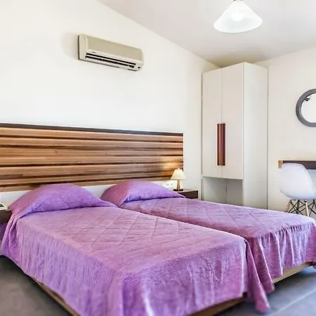 Casa Maria Apts 2*