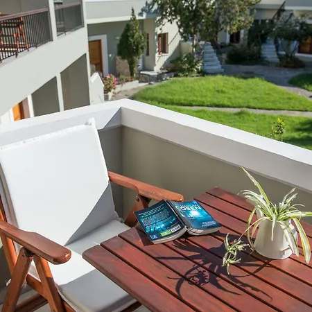 מלון דירות Casa Maria Apts 2*
