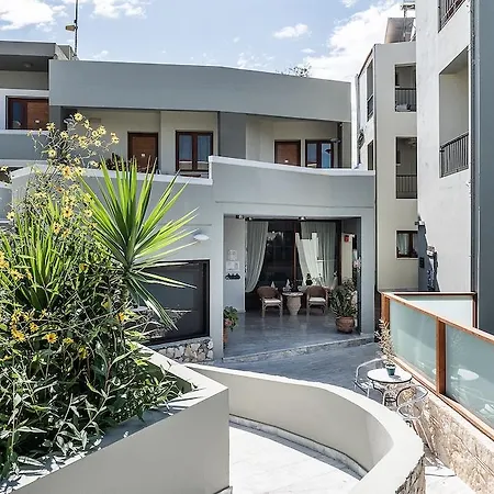 מלון דירות Casa Maria Apts 2*